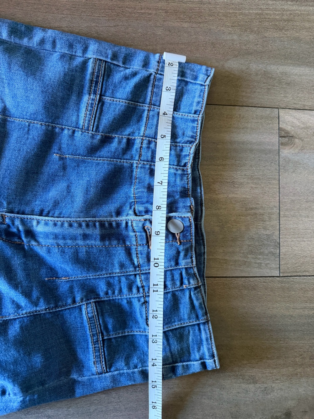 Sold Jeans - Picture 4 of 11